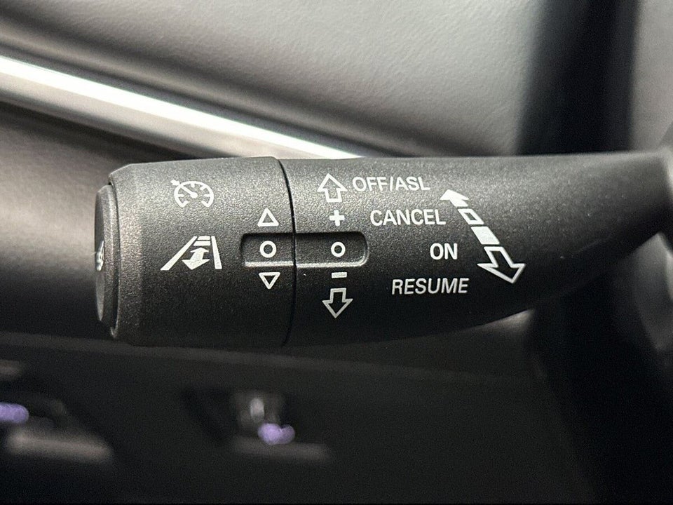 MG Marvel R Luxury 5d