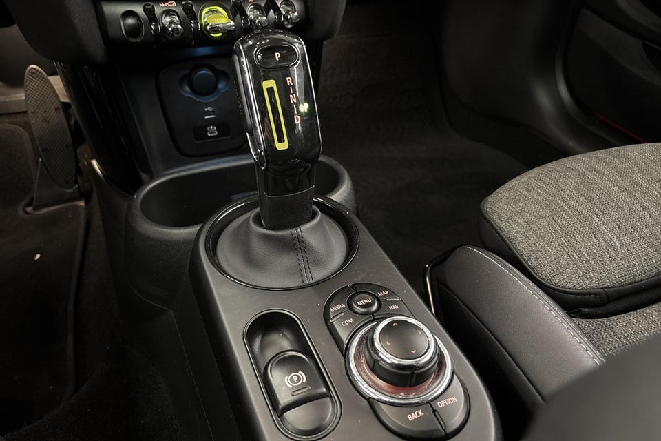 MINI Cooper SE Camden Edition 3d