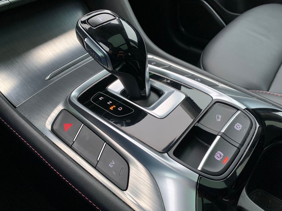 MG EHS 1,5 PHEV Luxury 5d