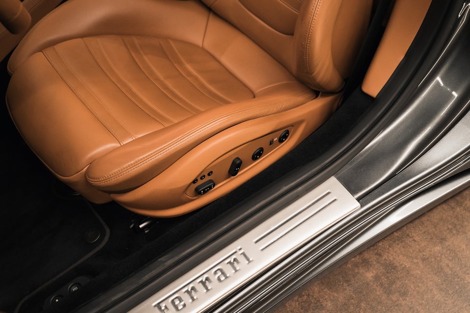 Ferrari California 4,3 F1 2d