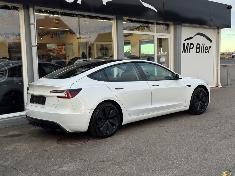 Tesla Model 3 Long Range AWD 4d