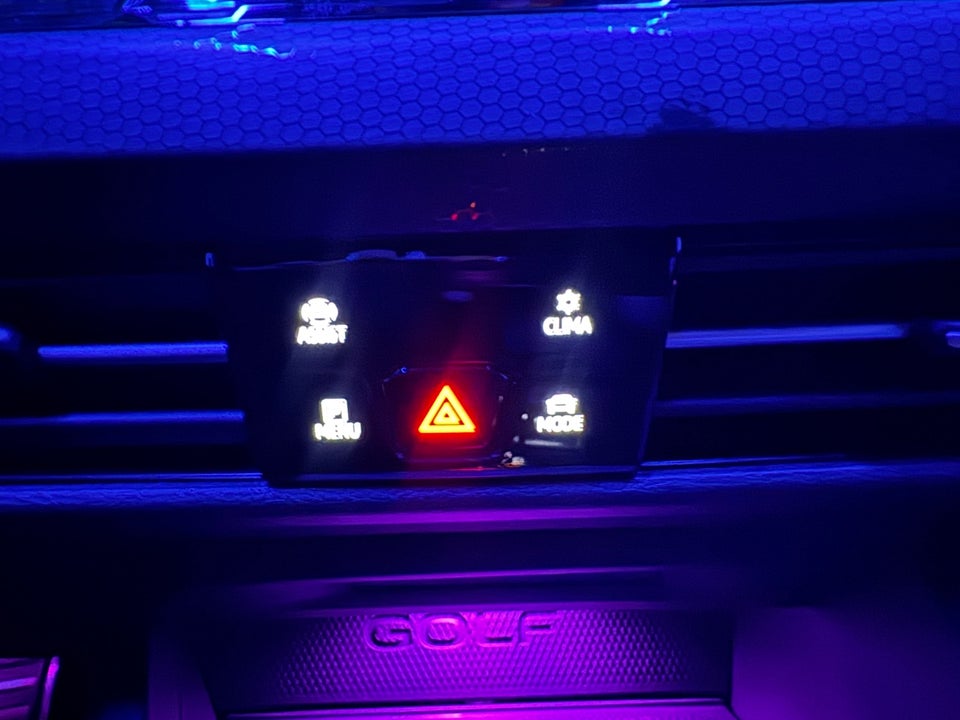 VW Golf VIII 1,4 GTE DSG 5d