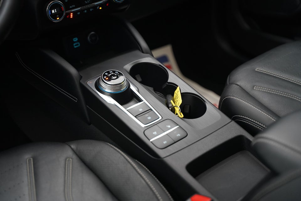 Ford Kuga 2,5 PHEV Vignale CVT 5d