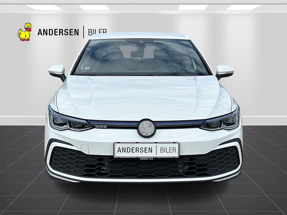 VW Golf VIII 1,4 GTE DSG 5d