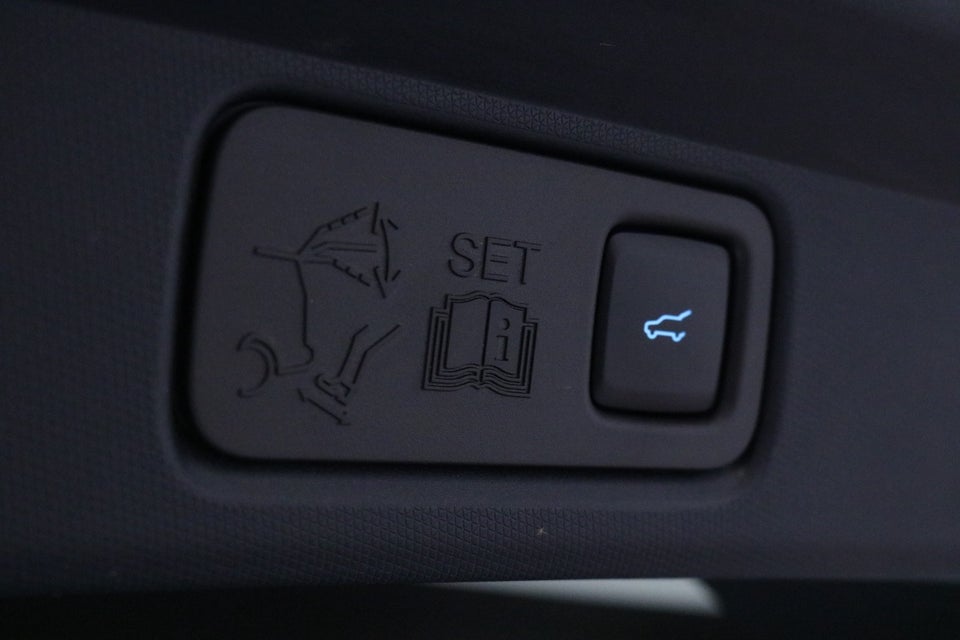 Ford Mustang Mach-E 70 Standard Range 5d