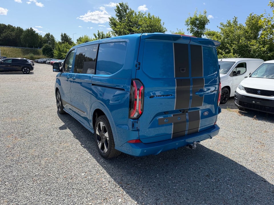 Ford E-Transit Custom 320 L1 71 Sport