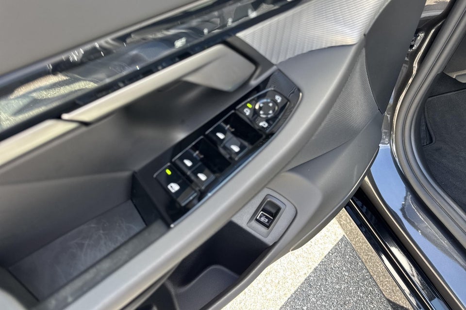 BMW i5 eDrive40 Fully Charged M-Sport 4d