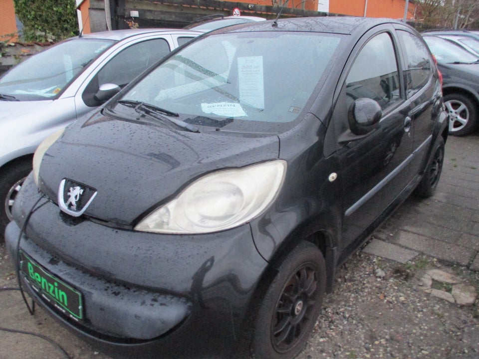 Peugeot 107 1,0  5d