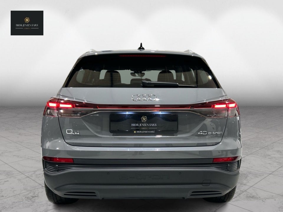 Audi Q4 e-tron 40  5d