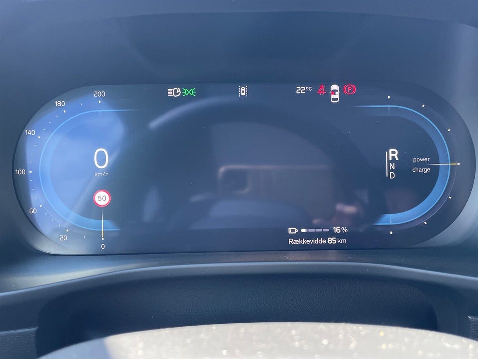 Volvo EC40 Extended Range Black Edition 5d