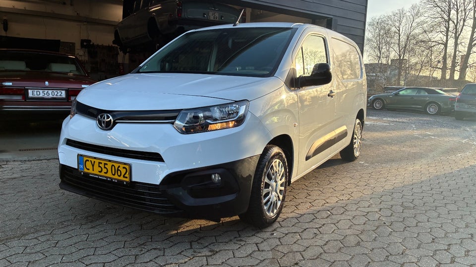 Toyota ProAce City 1,5 D 102 Long Comfort 5d