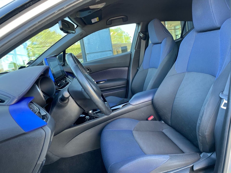 Toyota C-HR 1,8 Hybrid C-ULT Smart CVT 5d