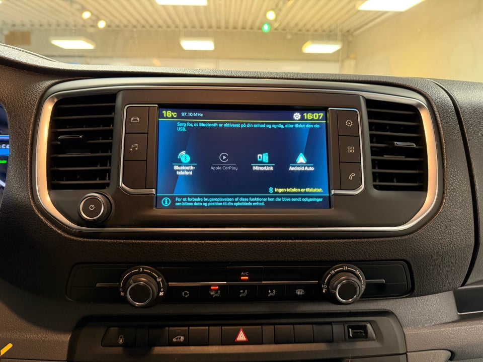 Peugeot e-Expert 75 L2 Plus Van