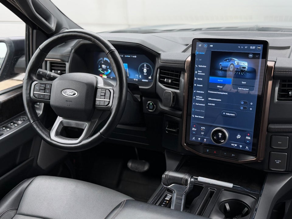 Ford F-150 Lightning Lariat Standard Range 4d