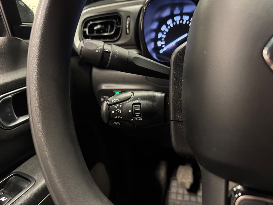 Citroën C3 1,2 PureTech 83 Shine 5d