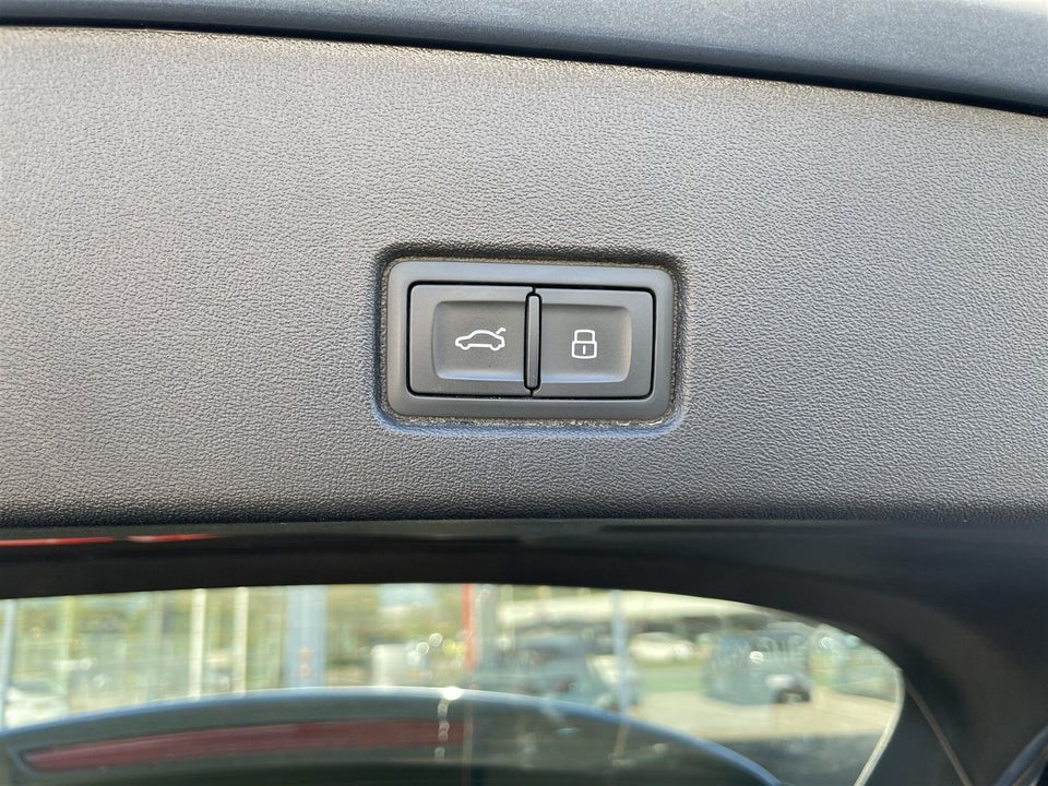Audi Q4 e-tron 40 Attitude 5d