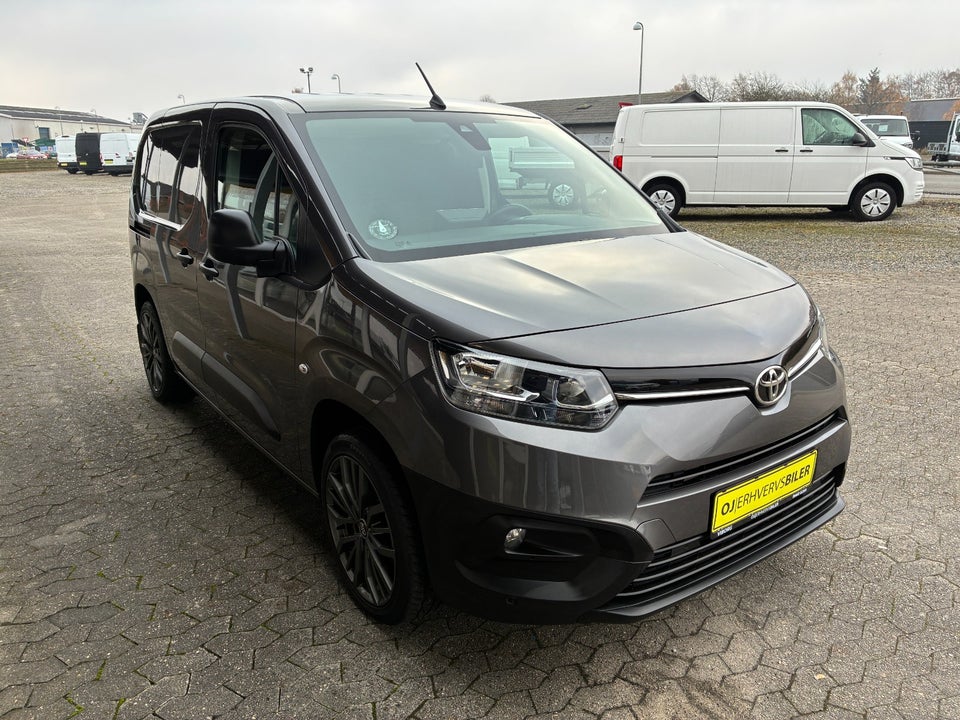 Toyota ProAce City 1,5 D 102 Medium Comfort 6d