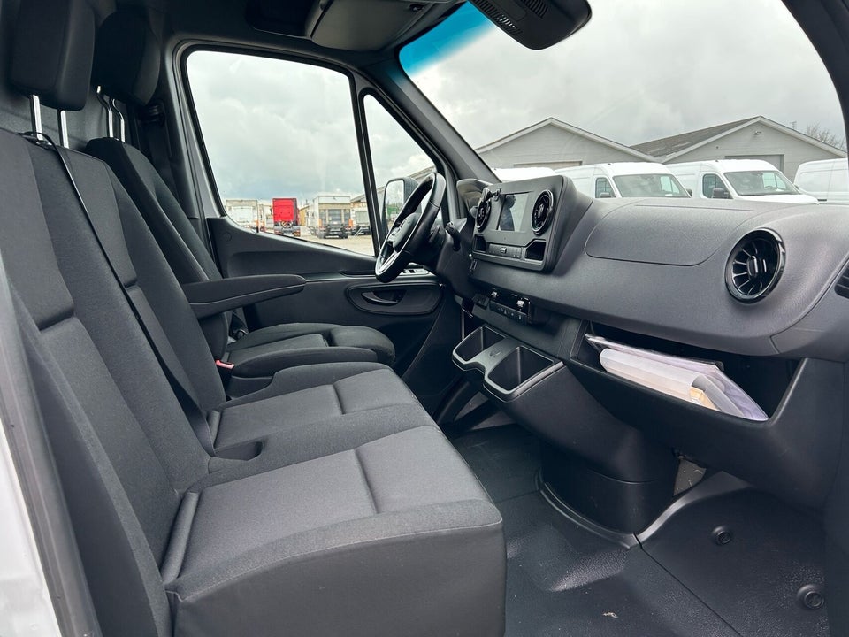 Mercedes Sprinter 317 2,0 CDi A2 Chassis aut. RWD 2d