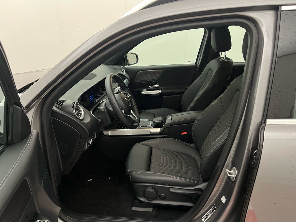 Mercedes EQB300 4Matic 5d