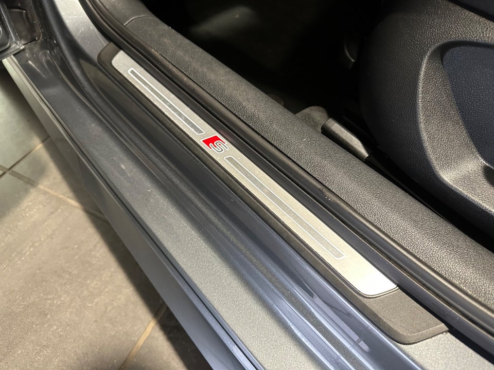 Audi A3 35 TFSi Sport Limited S-tr. 4d