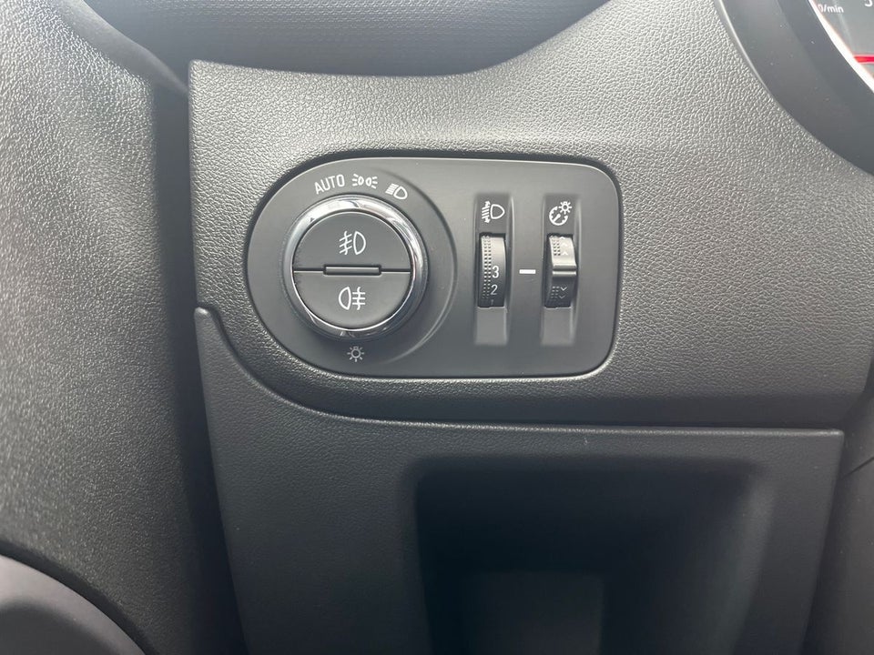 Opel Crossland X 1,2 Excite 5d