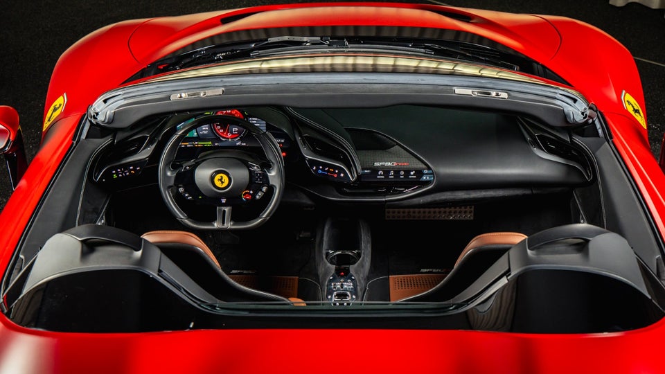 Ferrari SF90 Spider 4,0 DCT 2d