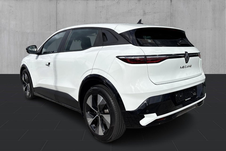 Renault Megane E-Tech 40 Equilibre 5d