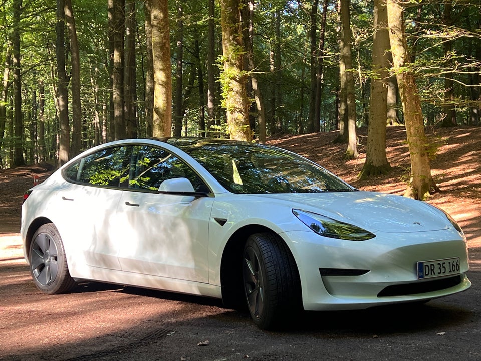 Tesla Model 3 Long Range AWD 4d