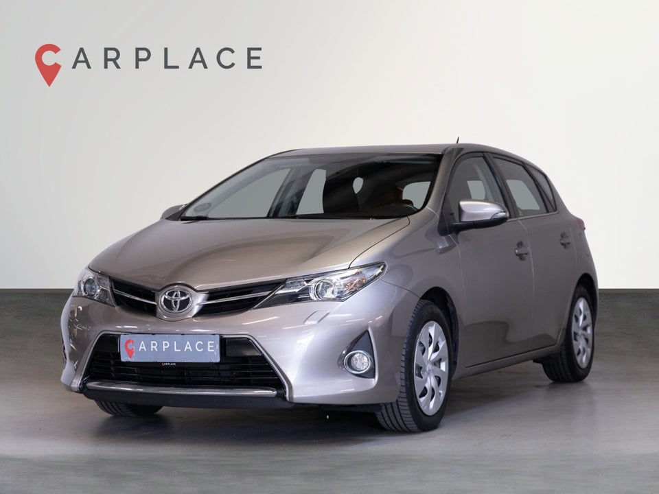 Toyota Auris 1,6 T1+ 5d
