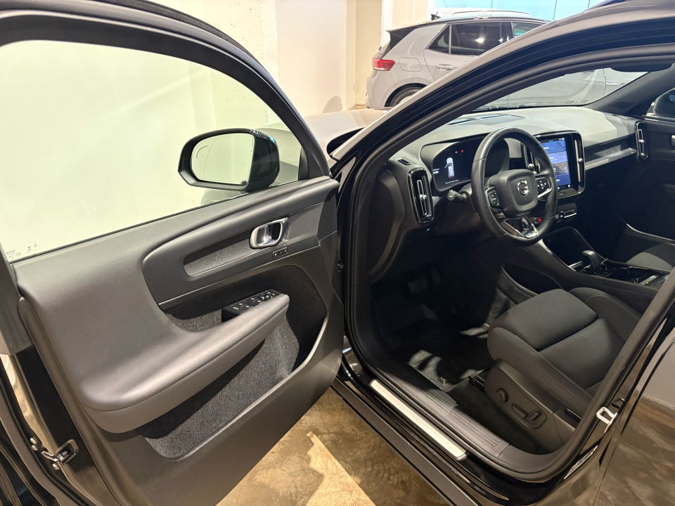 Volvo XC40 ReCharge Plus 5d