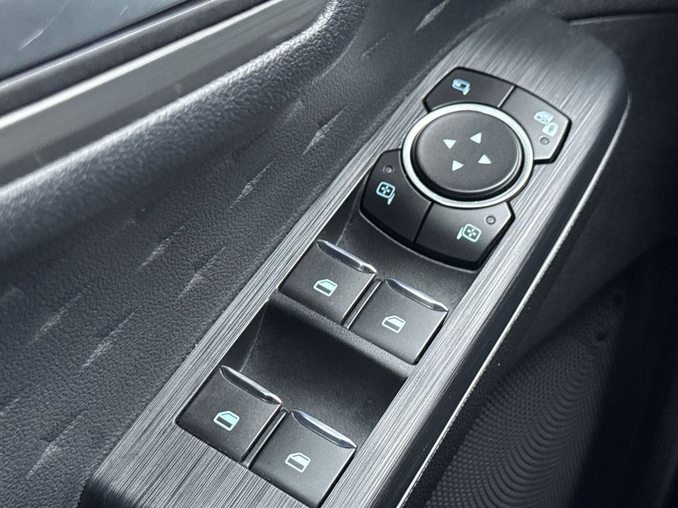 Ford Kuga 2,5 PHEV Titanium CVT 5d