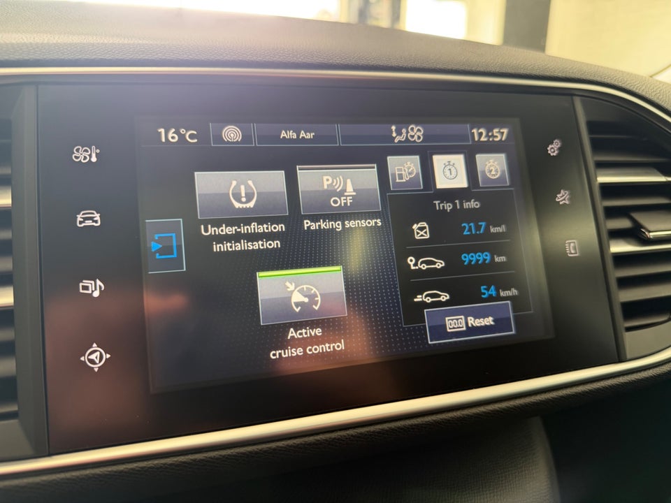 Peugeot 308 1,6 BlueHDi 120 Envy Sky SW 5d