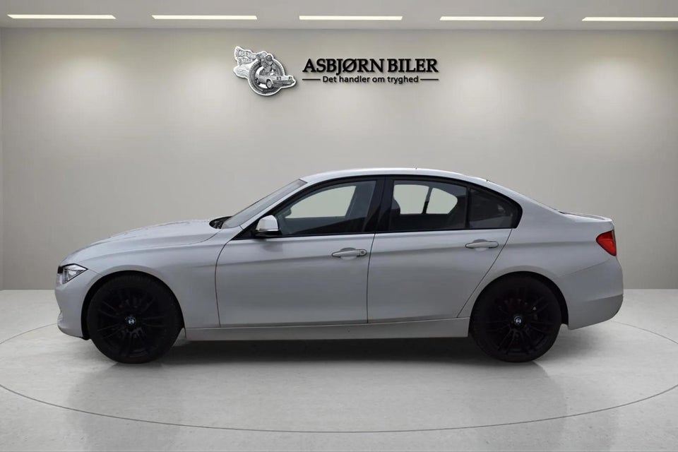 BMW 320i 2,0  4d