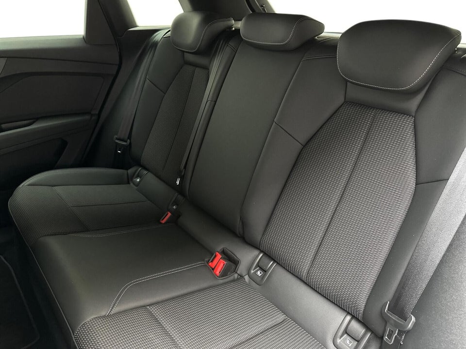 Audi Q4 e-tron 50 S-line quattro 5d