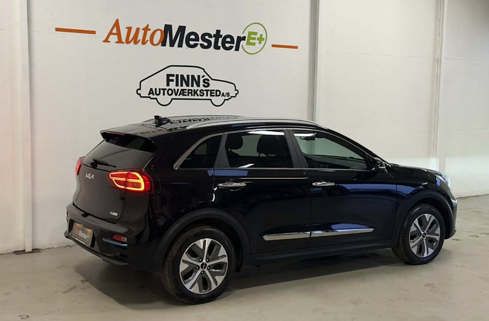 Kia Niro 64 EV Premium 5d