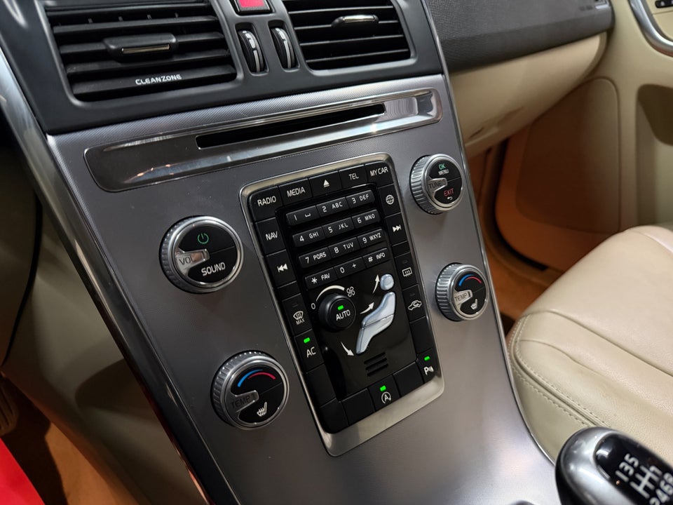 Volvo XC60 2,0 D3 150 Momentum 5d