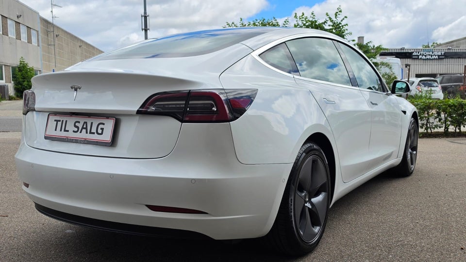 Tesla Model 3 Long Range AWD 4d
