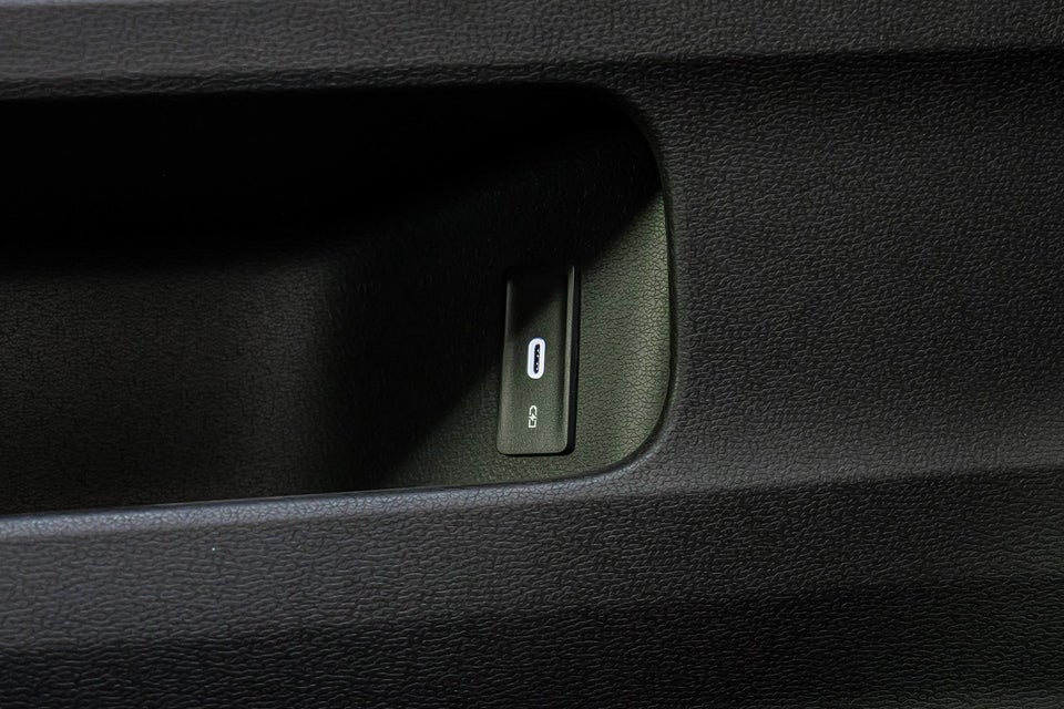 VW ID.Buzz 77 Pro SWB 5d