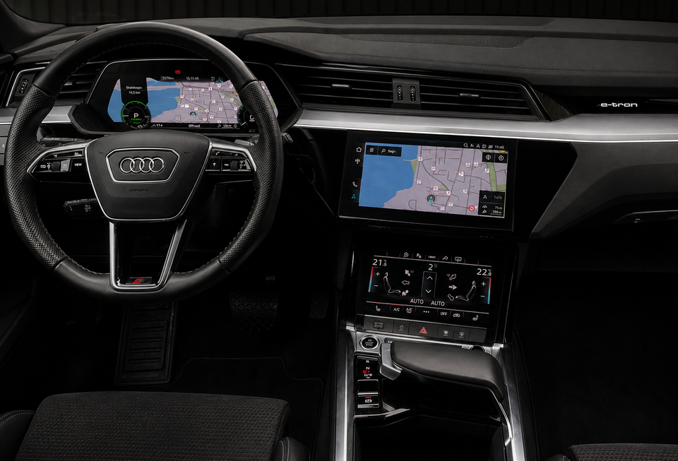 Audi e-tron 55 quattro 5d