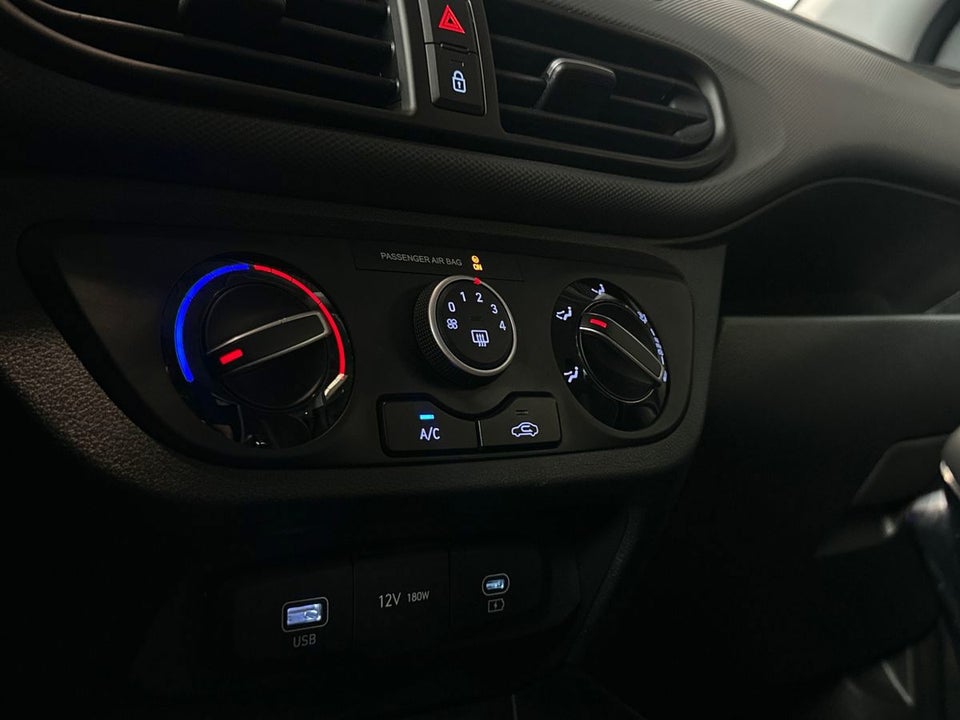 Hyundai i10 1,0 MPi Essential AMT 5d