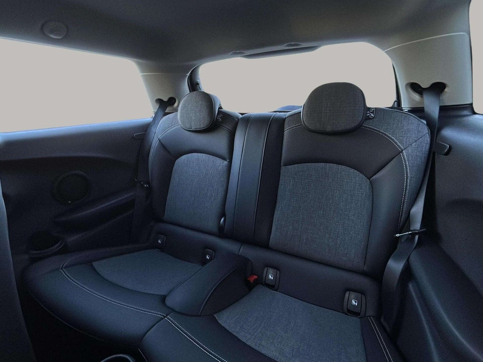 MINI Cooper SE Classic Trim 3d