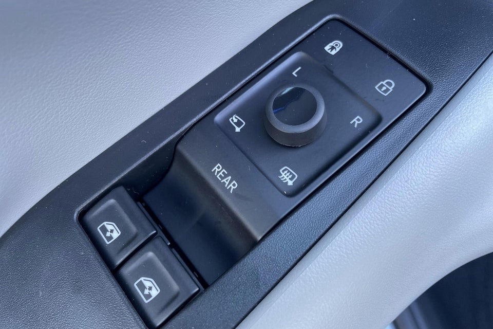 Ford Explorer 77 Premium Extended Range 5d