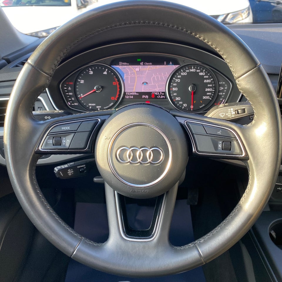 Audi A4 35 TDi Prestige S-tr. 4d