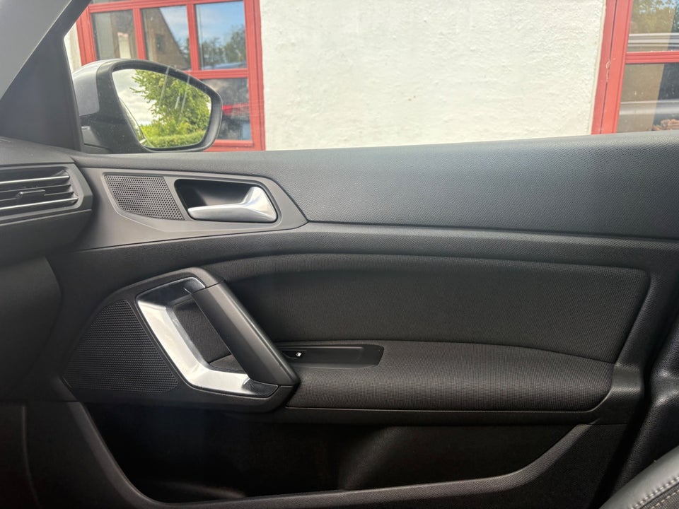 Peugeot 308 1,2 e-THP 130 Active SW 5d