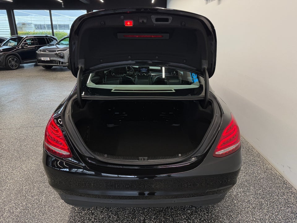 Mercedes C200 2,0 Avantgarde aut. 4d