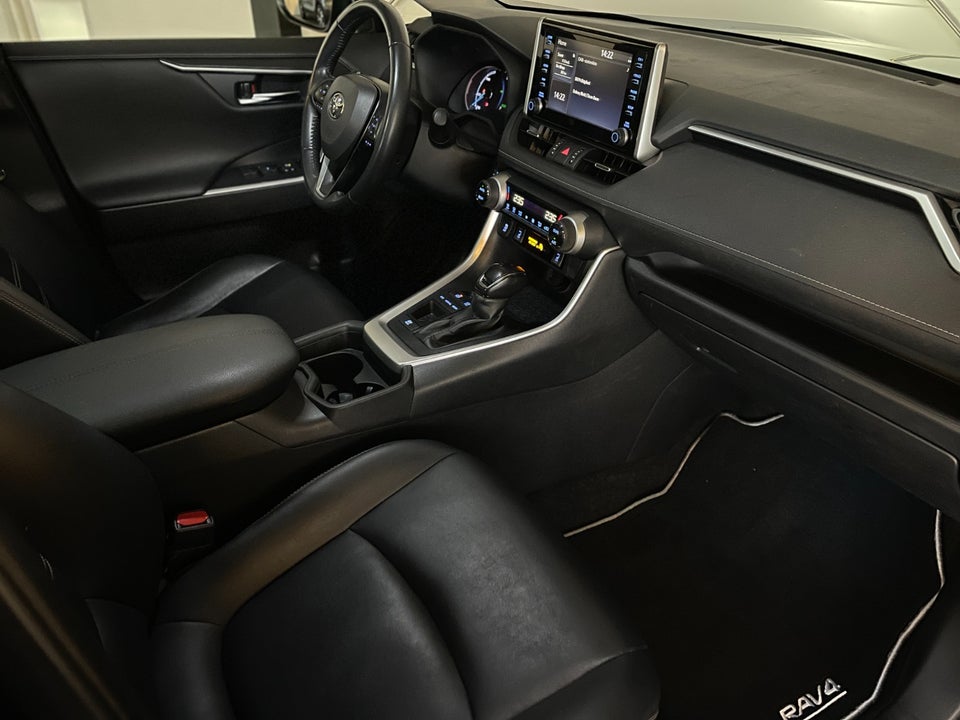 Toyota RAV4 2,5 Hybrid H3 Style MDS 5d