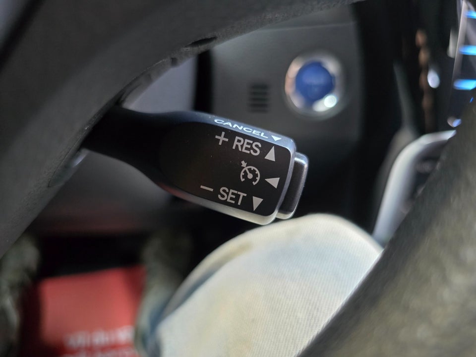 Toyota Auris 1,8 Hybrid H1 CVT 5d