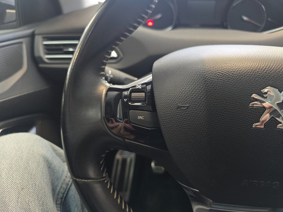 Peugeot 308 1,5 BlueHDi 130 Prestige SW 5d