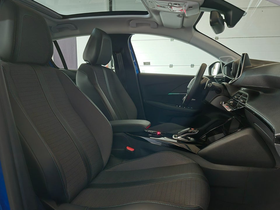 Peugeot 208 1,2 PureTech 100 Allure Sky EAT8 5d