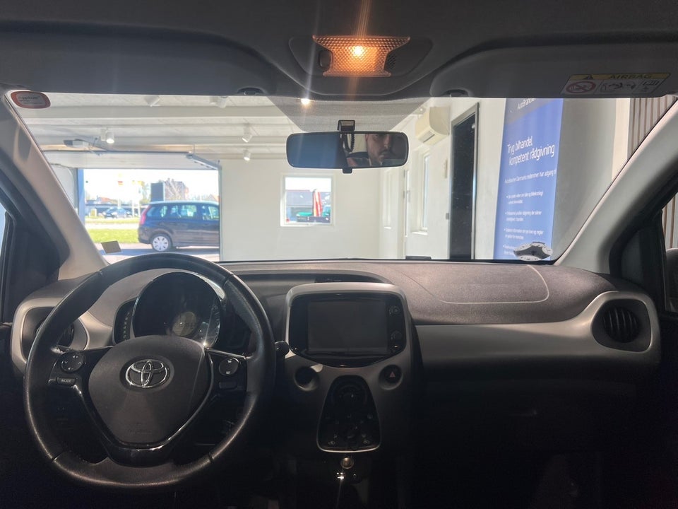 Toyota Aygo 1,0 VVT-i x-play 5d